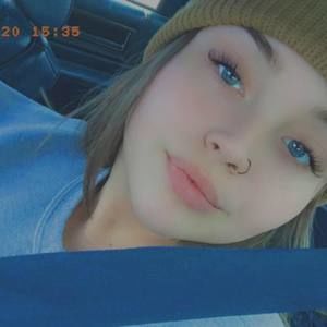 Meet your Posher, Chloe